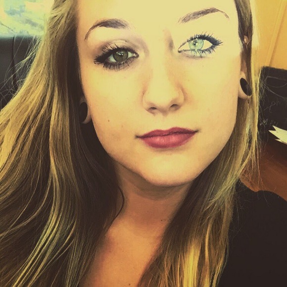 Meet your Posher, Peyton - Picture 1 of 1